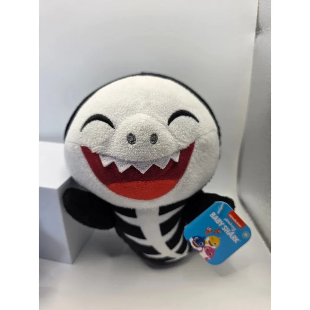 Pinkfong Baby Shark Plush Set 2022 Nickelodeon (RARE) Skeleton & Super Shark NWT